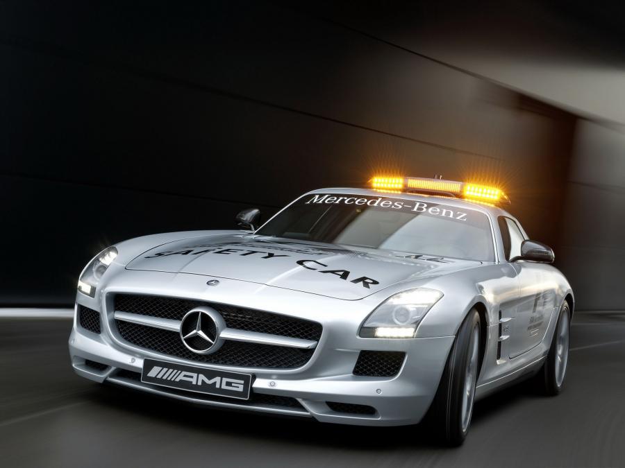  Mercedes-Benz SLS AMG F1 Safety Car 2010 года  (фото 40 из 46)